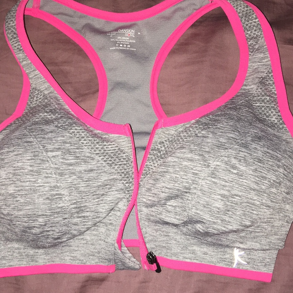Front zip Danskin sports bra